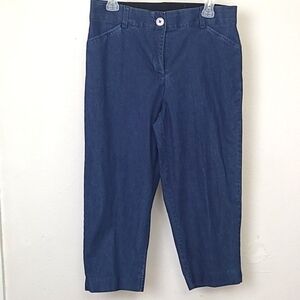 Capris light weight stretch denim front pockets button zipper fly dark wash